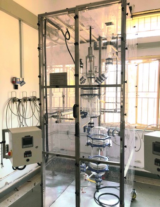 GLASS REACTOR
